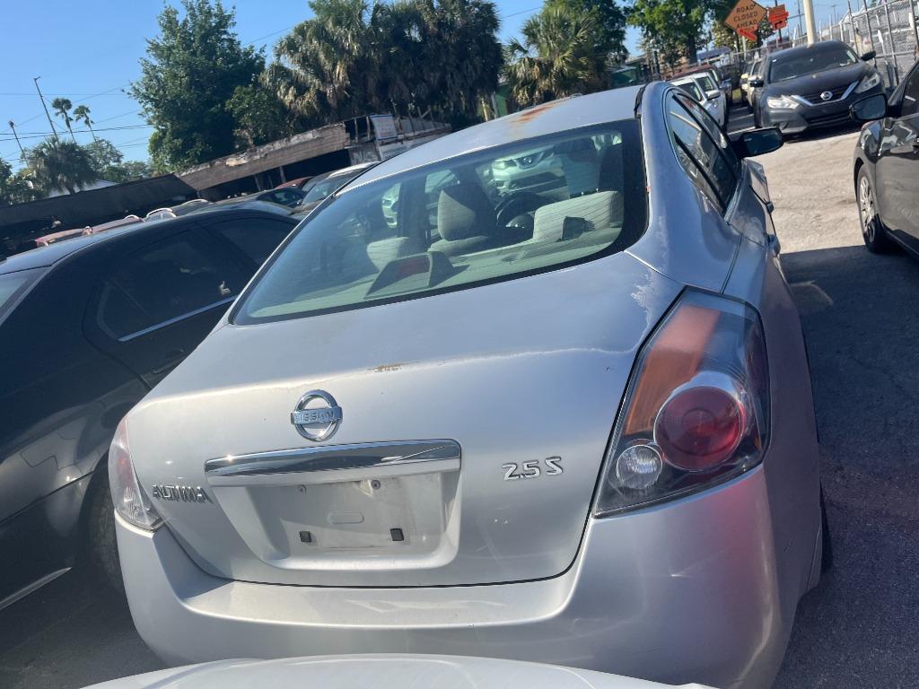 2009 Nissan Altima S - Photo 7