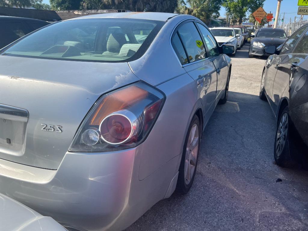 2009 Nissan Altima S - Photo 9