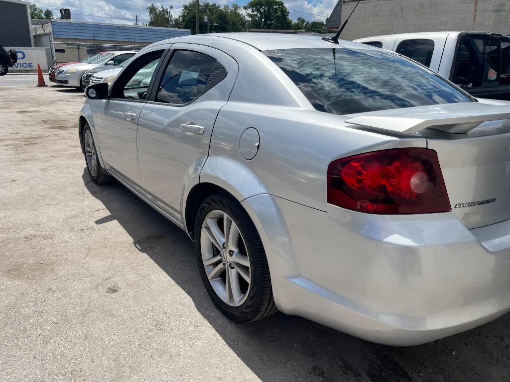 2011 Dodge Avenger Heat - Photo 10