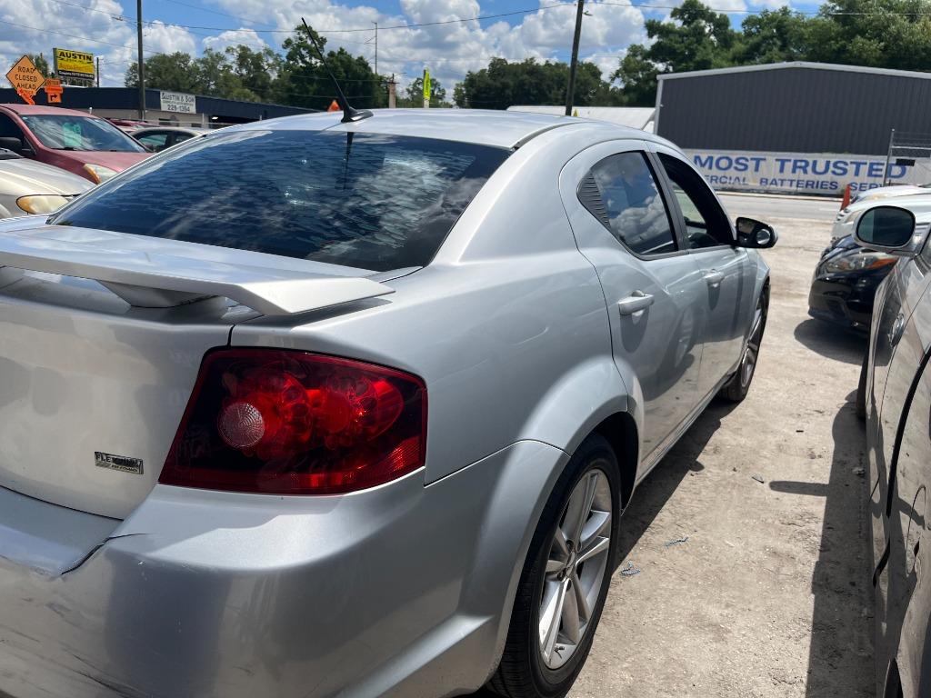 2011 Dodge Avenger Heat - Photo 12