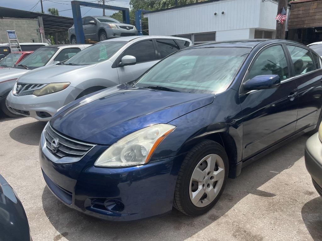 2010 Nissan Altima 2.5 CVT's photo